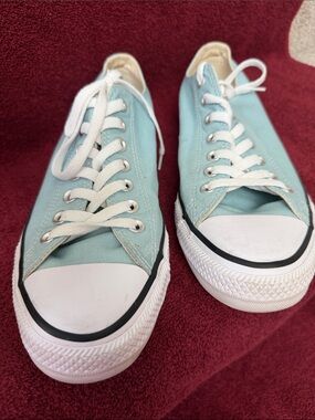 Converse Men and women Low-Top Canvas Sneakers in Light Teal with White Accents
